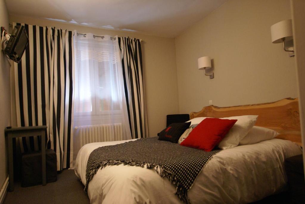 Hotel De La Placette Barcelonnette Phòng bức ảnh